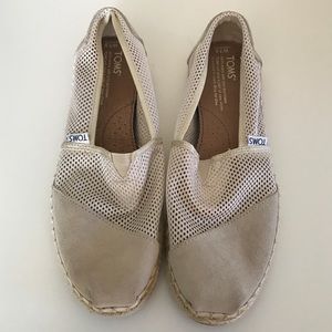 Mesh/Suede Beige Toms (Size 7.5 W)